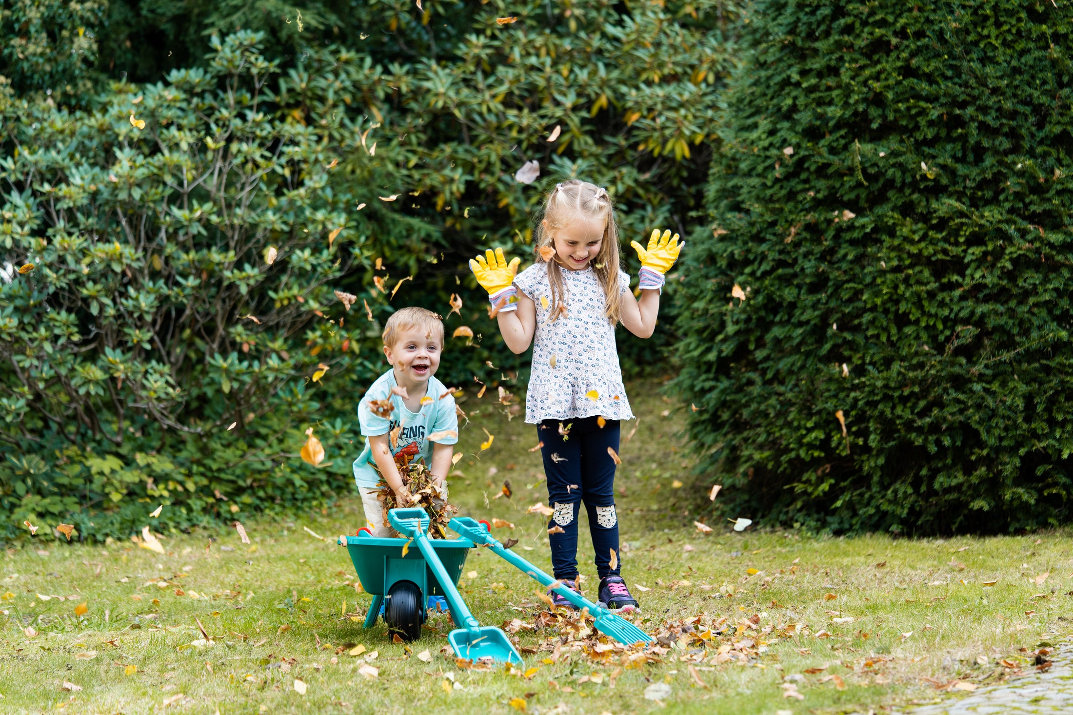 Gartenset mit Schubkarre, 4-tlg.