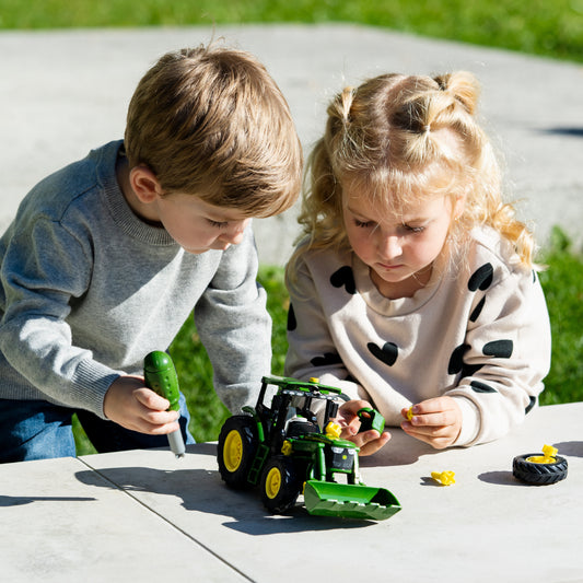 Traktor mit Frontlader und Gewicht, 1:24