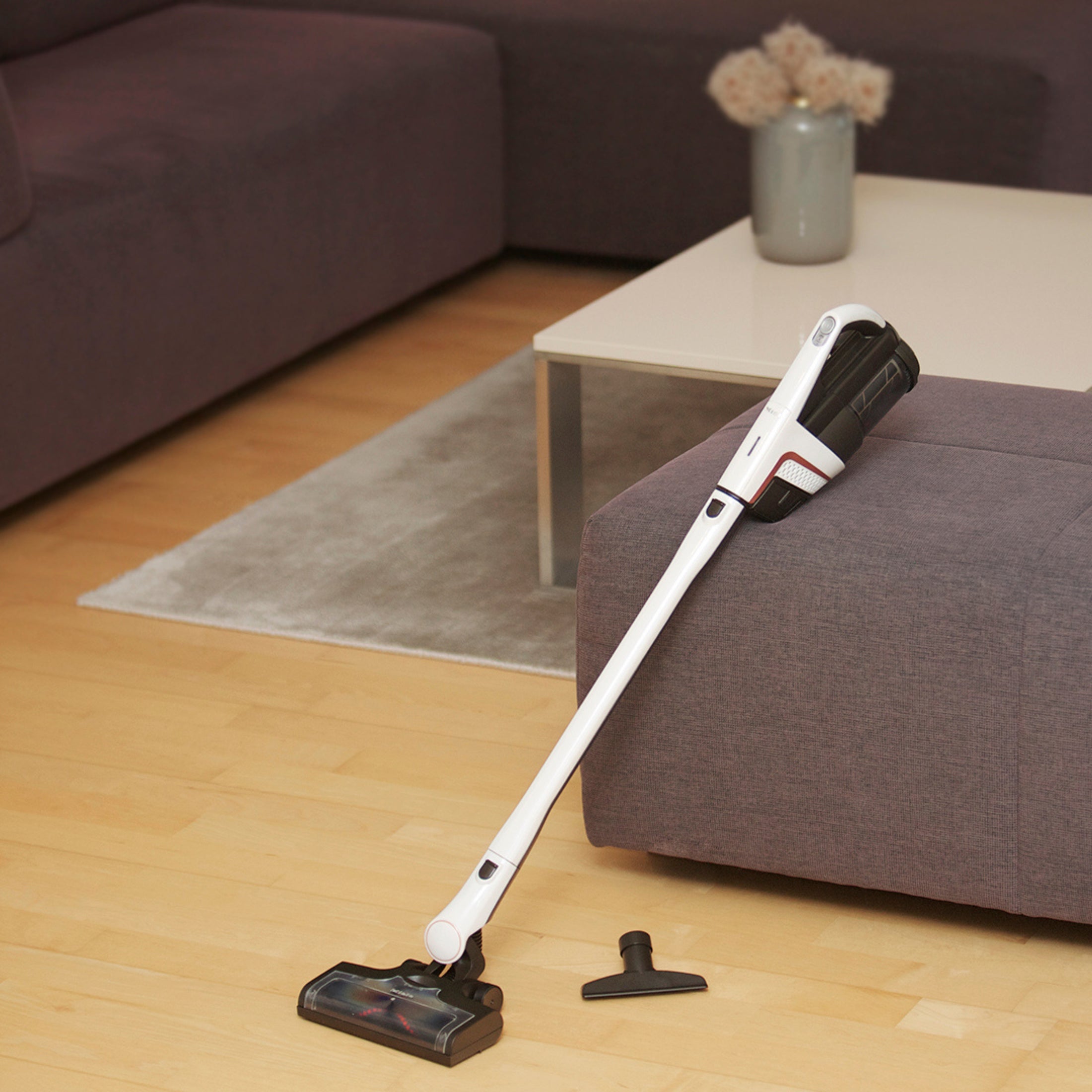 "Triflex" Staubsauger, weiß